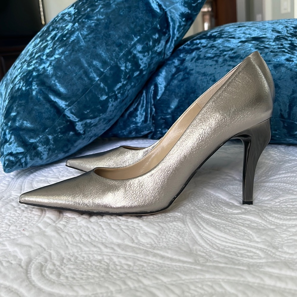 J. RENEE pointed toe 3.5” heels, size 9, GORGEOUS!